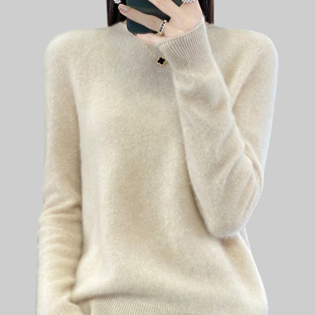 Любика | Топъл пуловер за студени дни