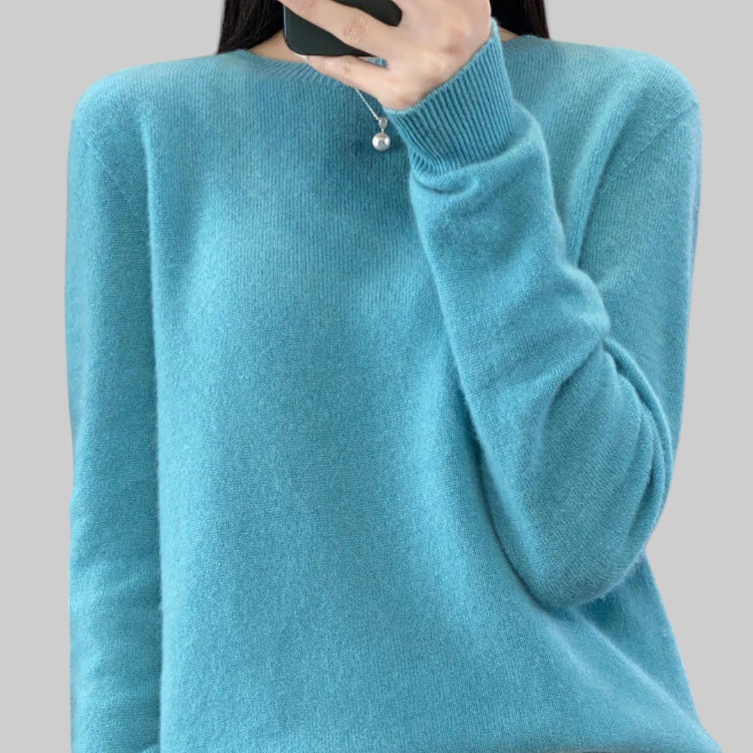 Любика | Топъл пуловер за студени дни