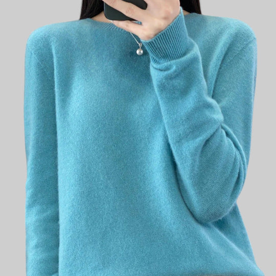 Любика | Топъл пуловер за студени дни