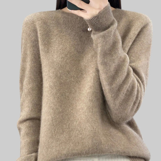 Любика | Топъл пуловер за студени дни